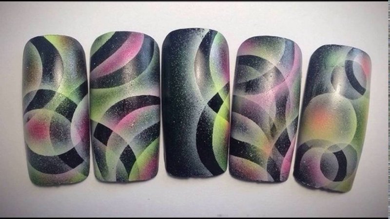Airbrush - a new level in nail design